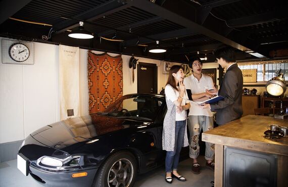 丁寧な査定を実施し納得の価格をご提示 | 車買取を鹿児島にて行っている株式会社EMU